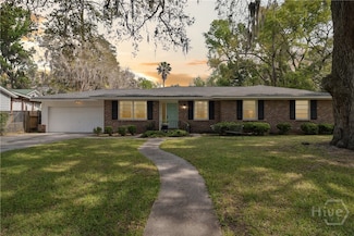 32 Romney Place, Savannah, GA 31406