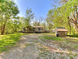 410 W Main St, Tecumseh, OK 74873