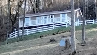 158 Grishom Ln, Granville, TN 38564