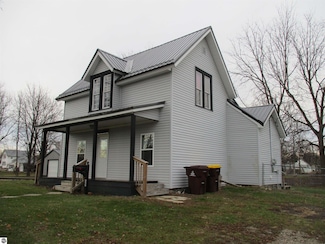 127 Grafton Ave, Alma, MI 48801