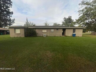 4108 Wembley Ave, Moss Point, MS 39563