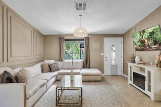 117 W Sandy Cir, Big Pine Key, FL 33043