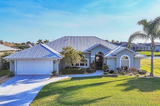 126 White Marsh Ln, Rotonda West, FL 33947