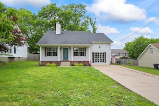 1712 University Dr, Columbia, TN 38401