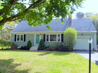 36 Robbin Run, South Dennis, MA 02660