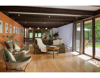 171 Grove St, Lexington, MA 02420