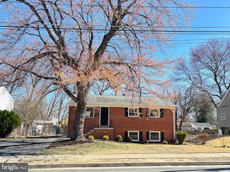 14969 Alaska Rd, Woodbridge, VA 22191
