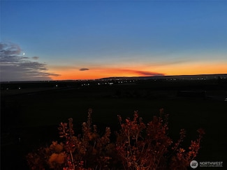 6 Road 20 NW, Soap Lake, WA 98851