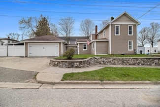 315 E Main St, Hart, MI 49420