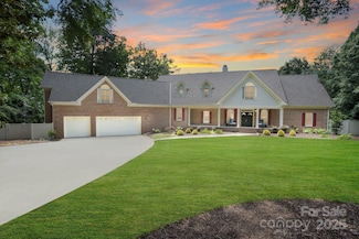 17112 Green Dolphin Ln, Cornelius, NC 28031