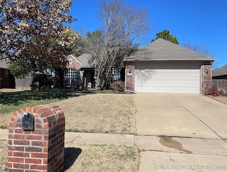 4500 W Freeport Place, Broken Arrow, OK 74012