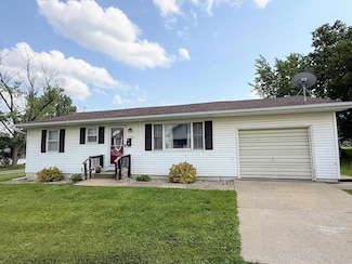 408 E Clay St, Edina, MO 63537