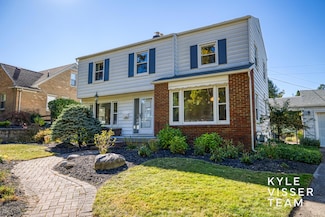 2461 Union Ave NE, Grand Rapids, MI 49505
