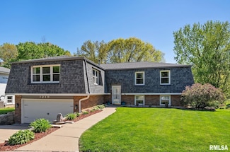 1219 8th Street Ct, Hampton, IL 61256
