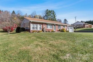 55 Cataberry Ln, Burnsville, NC 28714