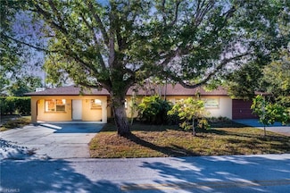 2975 14th St N, Naples, FL 34103