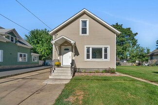 531 Hinman St, Aurora, IL 60505