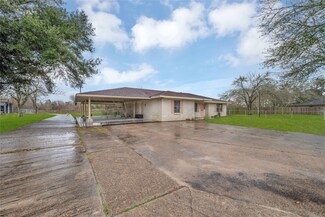 4706 Redberry Hill St, Baytown, TX 77521