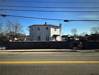 80 Phenix Ave, Cranston, RI 02920