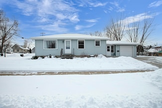 217 E Mckinley Ave, Little Chute, WI 54140