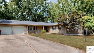 5920 Mimosa Dr, Sedalia, MO 65301