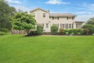268 Hattertown Rd, Monroe, CT 06468