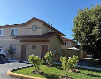 17354 NW 74th Ave Unit 201, Hialeah, FL 33015