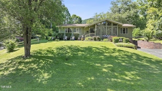 1511 Mountain View Ave E, Big Stone Gap, VA 24219