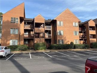 3044 Cape Henry Ct, Virginia Beach, VA 23451