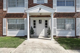 4507 9th St W Unit J11, Bradenton, FL 34207