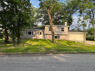 551 Parkwood Dr, Joliet, IL 60432