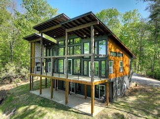 840 Arp Rd, Mineral Bluff, GA 30559
