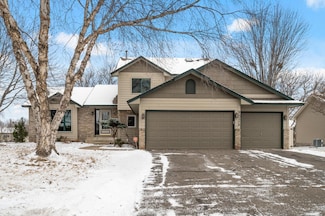 9026 Prestwick Pkwy N, Brooklyn Park, MN 55443