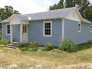 79 School St, Evening Shade, AR 72532