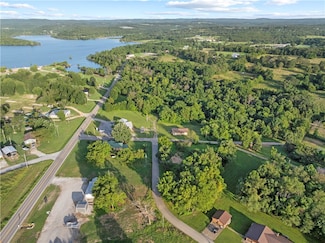 101 Circle Dr, Lead Hill, AR 72644