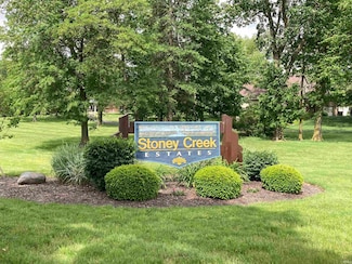 1581 N William Wells Cir, Bluffton, IN 46714