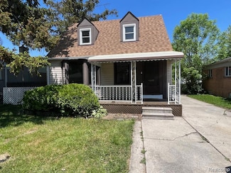 23037 Euclid St, Saint Clair Shores, MI 48082