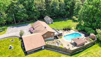 25 Nash Dr, Chelsea, ME 04330