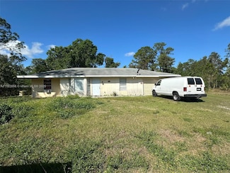 909 Canton Ave, Lehigh Acres, FL 33972
