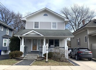 423 S Hale St, Wheaton, IL 60187