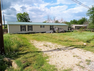131 Jackson Ln, China Spring, TX 76633