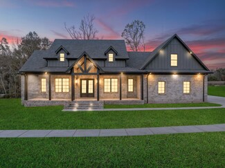 2108 Country Club Dr, Tullahoma, TN 37388