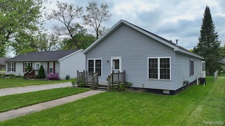 1670 Edwin Dr, Brighton, MI 48114
