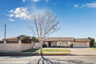 1651 Baker St, Costa Mesa, CA 92626