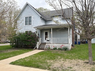 605 N 13th St Unit DOWNSTAIRS, Dekalb, IL 60115