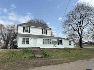 112 W Bond St, Attica, IN 47918