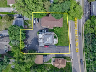 631 Mchenry Ave, Woodstock, IL 60098