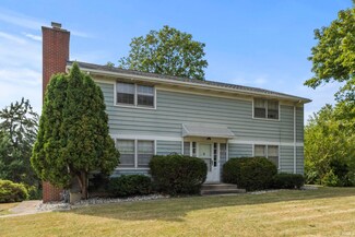 9720 Bluffton Rd, Fort Wayne, IN 46809
