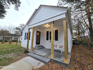 903 Raleigh St, Elizabeth City, NC 27909