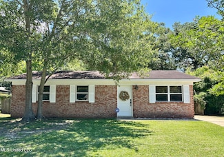220 Barbara Cir, Ocean Springs, MS 39564